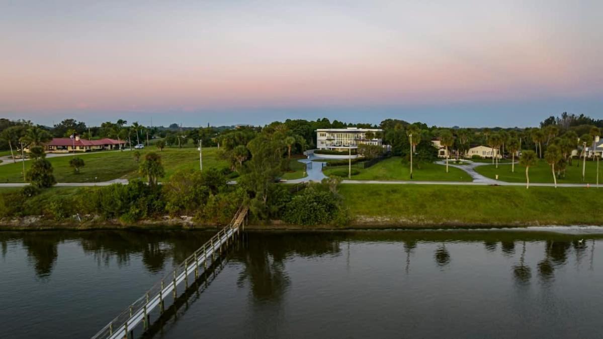 9000 Sf Waterfront Mansion Pool Boat Dock Theater Villa Fort Pierce Exterior foto